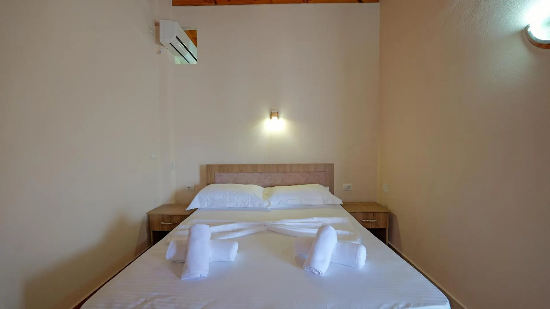 Vila Xhovani Ksamil Albanien